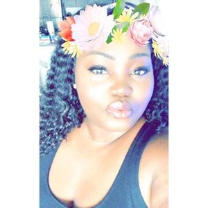 Meet your Posher, Haniyfa